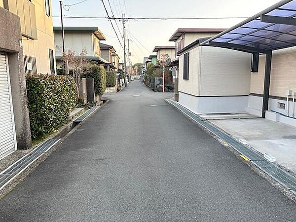 南（幅員 約5m/公道/接面 約11.2m）東（幅員 約5m/公道/接面 約13m）