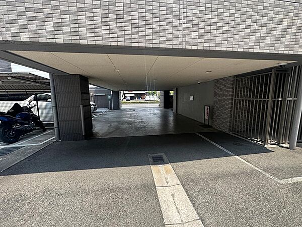 2008年8月建築のマンションです。大和八木駅徒歩15分の立地です。