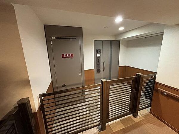 戸建間隔でお住まいを！フロントヤード部分約5.49m2