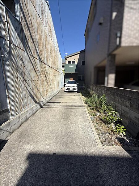 外観：327002988008