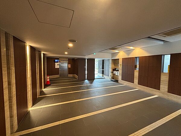エントランスを拡大表示