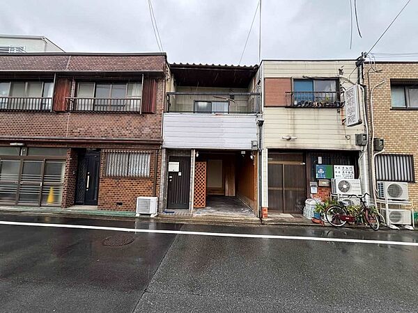 外観：327002215084