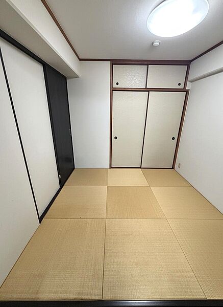 AIによる家具消し等おこなっています。