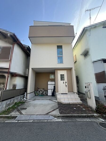 外観：327002229304