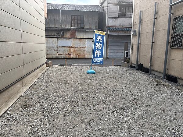 外観：327002988024
