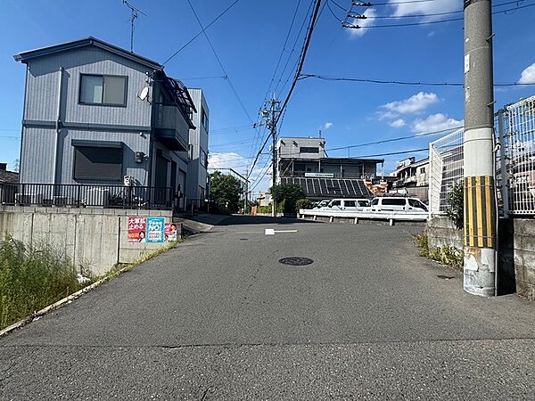 接道間口：約10.7m
