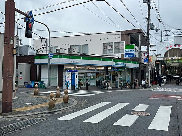ファミリーマート東大阪旭町店まで418m