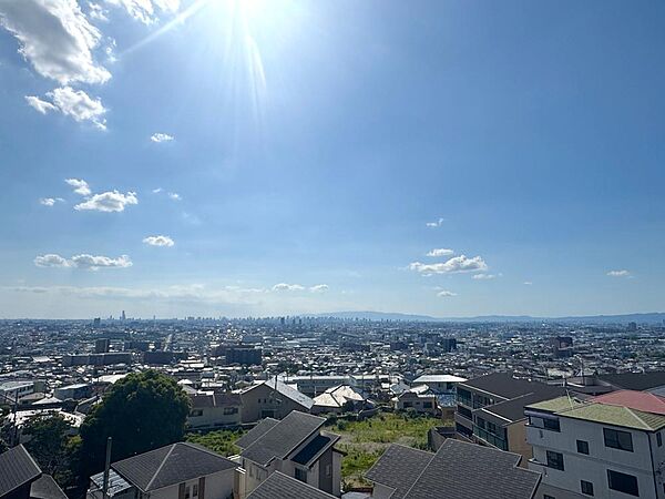バルコニーからは、大阪市内が一望できます！