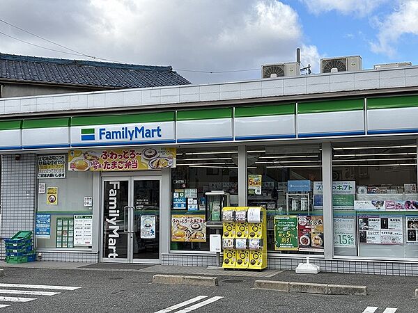 ファミリーマート 東太子一丁目店（1337m）