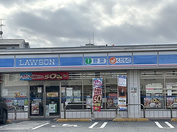 ローソン 八尾志紀駅前店（385m）