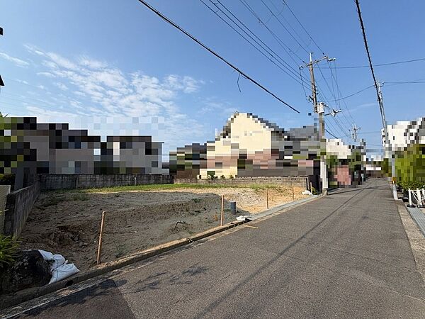 北側前面道路幅員：約4.5m
