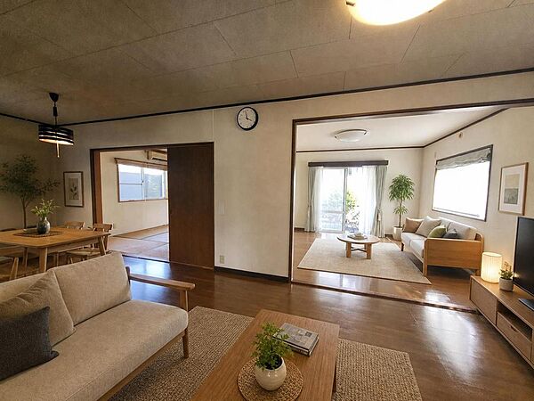 写真は家具配置サンプルです。実際の物件に上記家具は配置されていません。