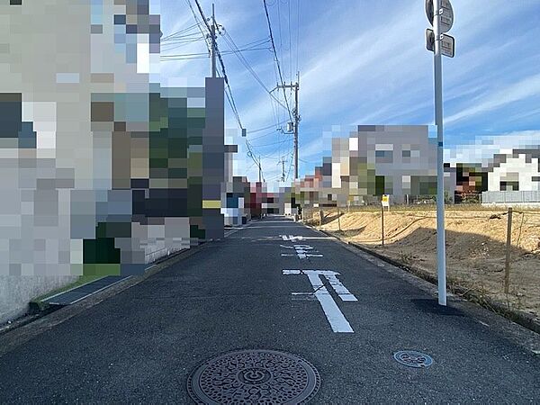 南側前面道路：約4.8ｍ