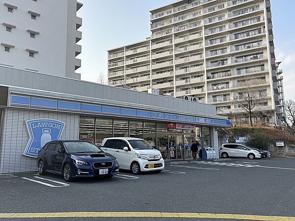 ローソン 香里ケ丘さくら通り店（937m）