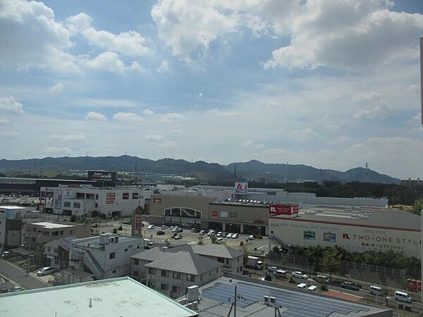 ■10階南東向きの眺望や陽当たりや眺望をぜひ、ご自分の目でお確かめください。