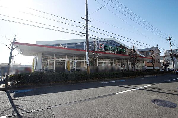 フレンドマート豊中熊野店まで210m