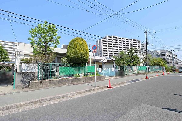 南千里保育園へ徒歩7分（約560ｍ）