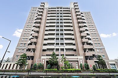 外観：平成18年1月建築当社、近鉄不動産既分譲【ローレルマンションシリーズ】