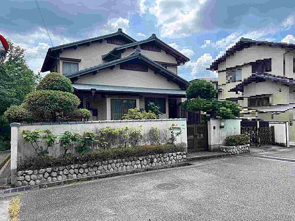 外観：328000538000