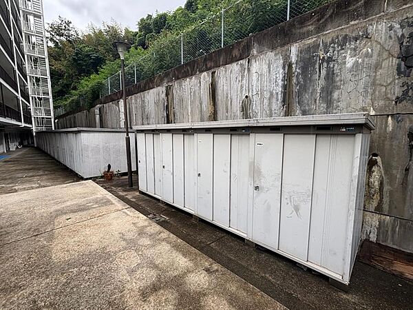 各住戸に一つ無償のトランクルームがあります