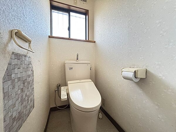 1階トイレです！2階にもトイレがございます