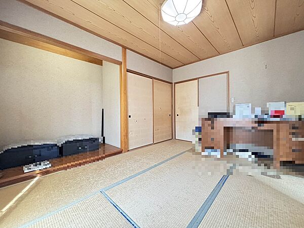 1階約7.4帖和室部分！お庭先へと出入り可能