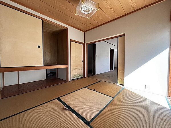 1階和室部分！掘りごたつがございます