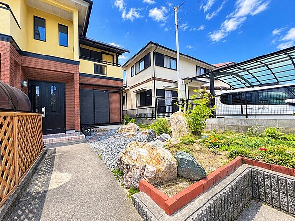 家庭菜園も楽しめるゆとりあるお庭！