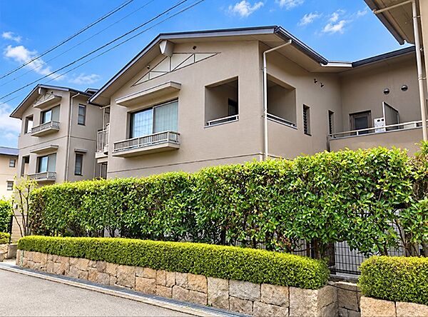 ・家庭菜園やガーデニングも楽しめる一戸建感覚の専用庭付住戸！49．86m2の贅沢空間