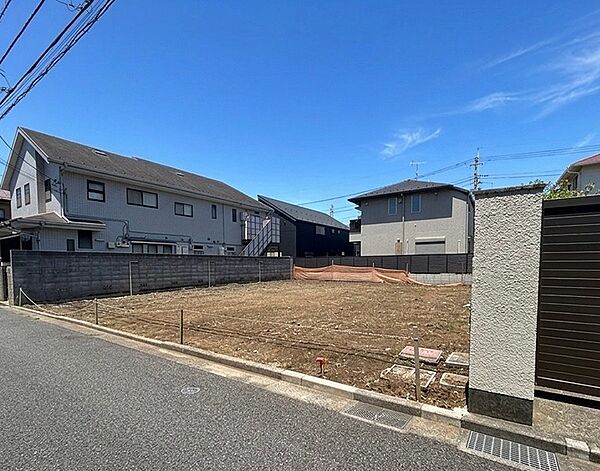 南東側通路のため日当り・通風良好です。