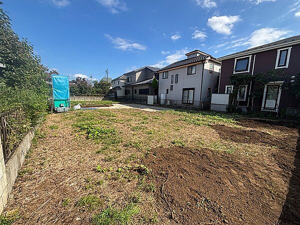 広々とした敷地は、夢のマイホーム建築にゆとりをもたらします。自由なプランで理想の住まいを実現しませんか。