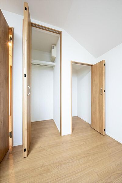 ■各お部屋以外にも充実した収納スペースがあります■