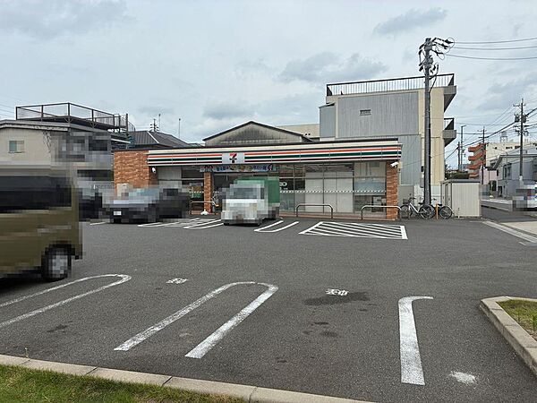 セブンイレブン名古屋呼続1丁目店まで425m
