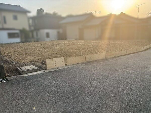 建物イメージを具体化しやすい更地で、夢の間取りづくりへ。