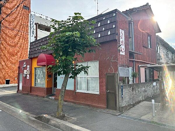 家づくりの自由度を大切にしたい方に。更地渡しが心強いです。