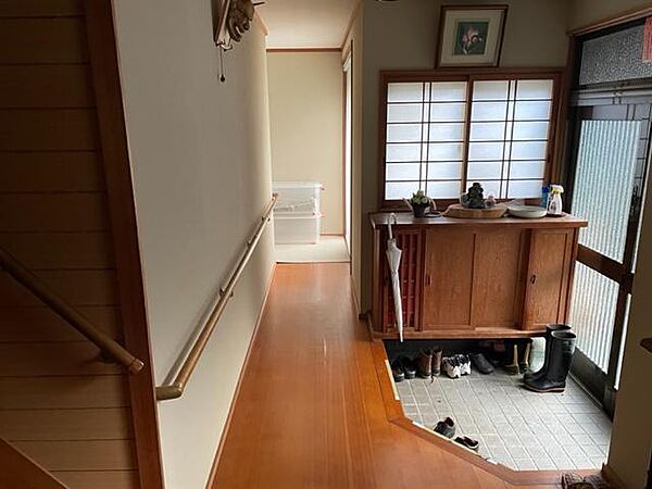 玄関を拡大表示
