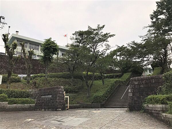 広島市立亀山中学校（3652m）