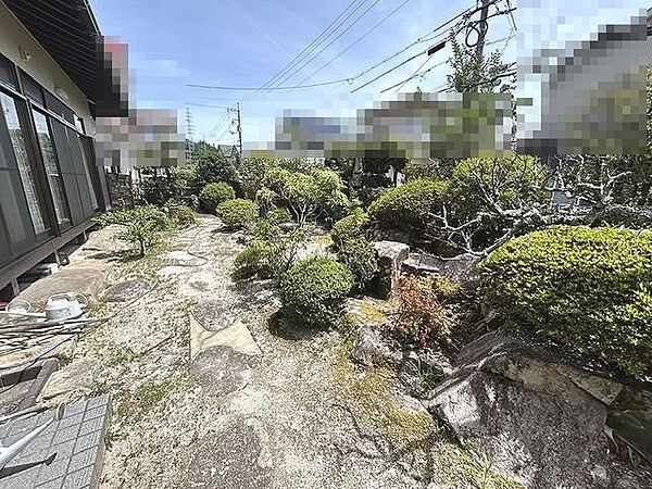 庭園のような広いお庭