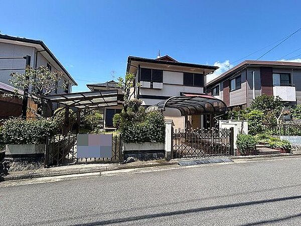 閑静な住宅地に佇む、駐車2台可能物件！