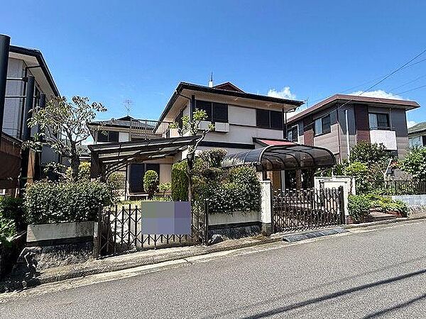 閑静な住宅地に佇む、駐車2台可能物件！