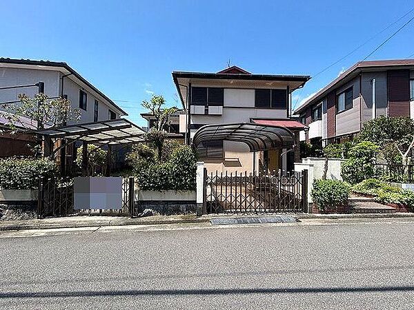 閑静な住宅地に佇む、駐車2台可能物件！