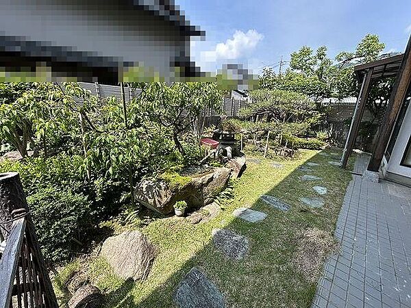 和風庭園のような落ちつきのあるお庭