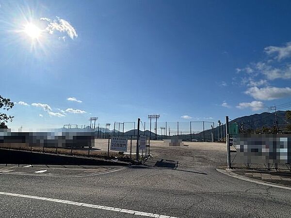 宮園グランド徒歩9分