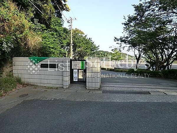 横須賀市立/大楠中学校 徒歩19分。 1500m