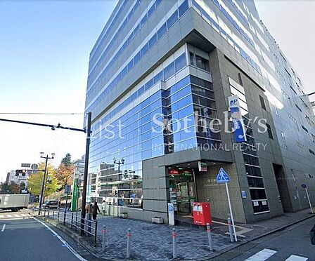 藤沢郵便局 徒歩8分。郵便物の発送や荷物の受け取り、振込など、暮らしの手続きがひと通り行える郵便局が徒歩圏にあり、とても便利な立地です。 600m