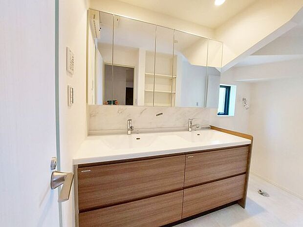 同仕様ダブルボウル洗面