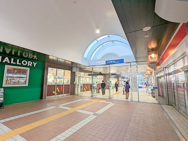 いずみ中央駅(相鉄 いずみ野線) 徒歩8分。いずみ中央駅 520m