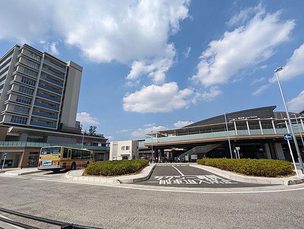 神奈中バス【立場ターミナル】行き5分「北新東」停歩9分徒歩23分。瀬谷駅 1770m