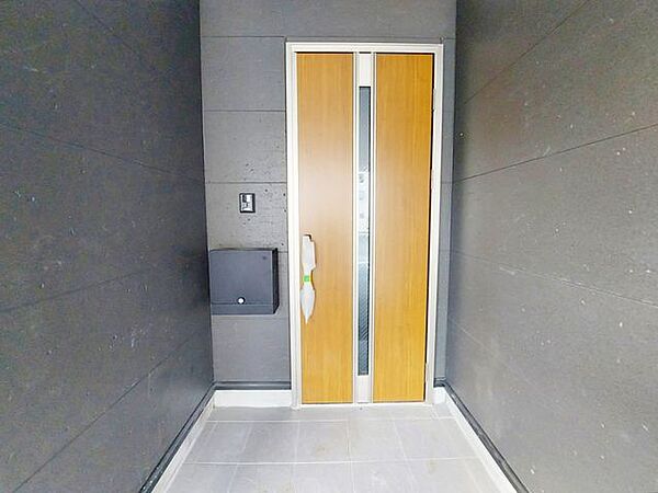 玄関を拡大表示