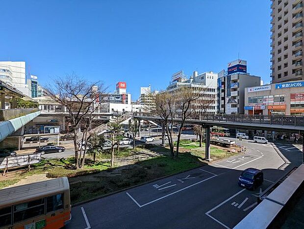 藤沢駅(小田急 江ノ島線) 徒歩30分。バス8分「藤が岡9号」停歩10分3路線利用可能な藤沢駅 2080m